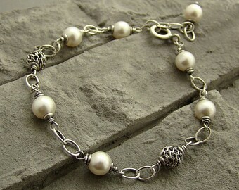 Bracelet with pearls I