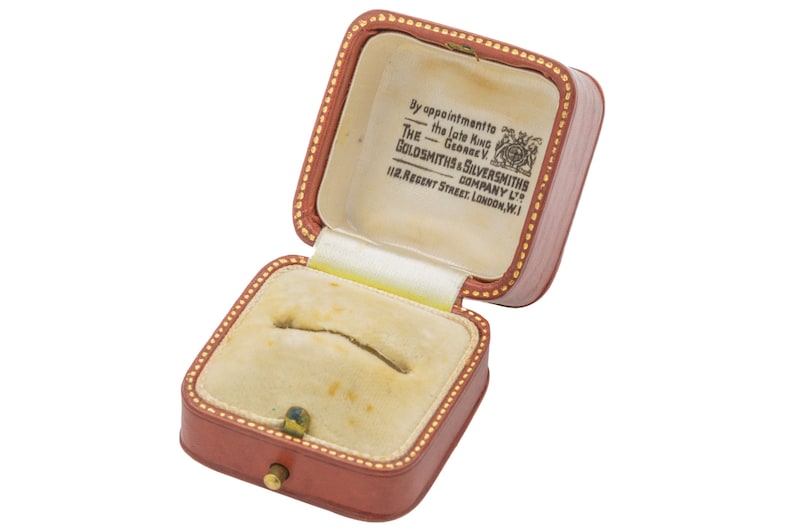 Art Deco Brown Leather Ring Box, The Goldsmiths & Silversmiths Co Ltd image 1
