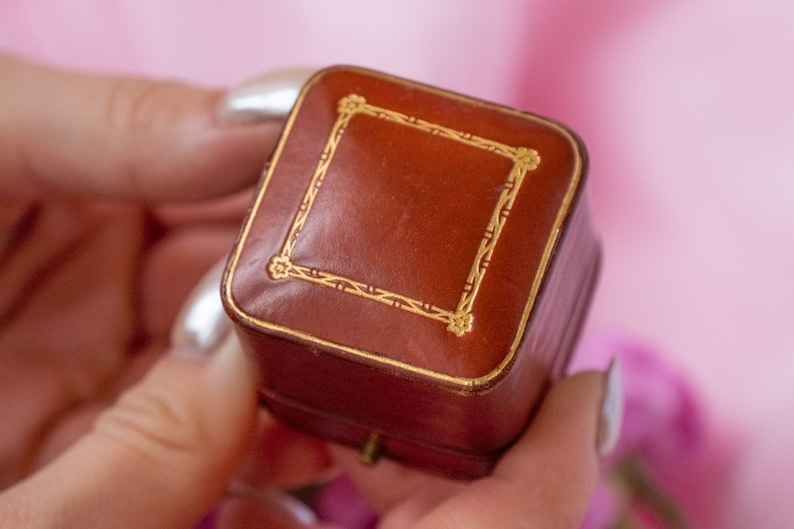 Art Deco Brown Leather Ring Box, The Goldsmiths & Silversmiths Co Ltd image 5