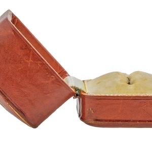 Art Deco Brown Leather Ring Box, The Goldsmiths & Silversmiths Co Ltd image 4