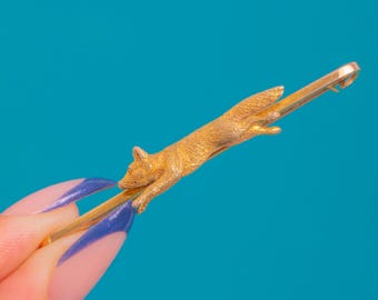 Victorian 9ct Gold Leaping Fox Brooch, c.1890