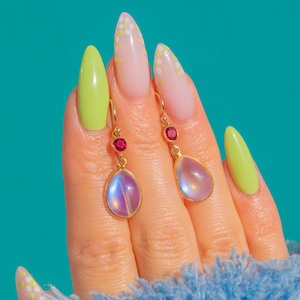 Antique 9ct Gold Ceylon Moonstone Ruby Teardrop Earrings