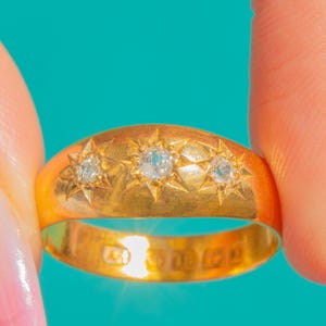 18kt gouden diamanten zigeunerring met sterren, ca.1910