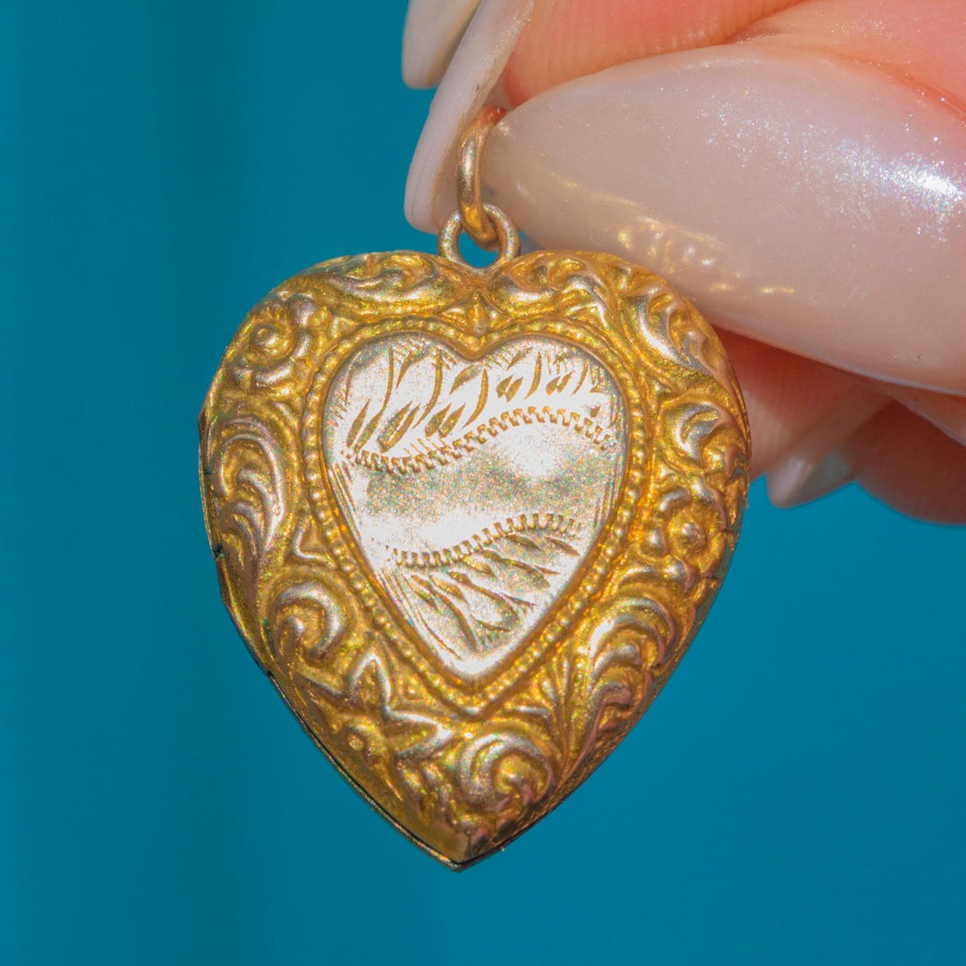 9ct Gold Engraved Heart Locket, Repousse Border - Etsy