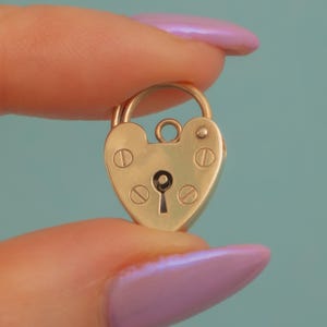 9ct Gold Heart Padlock Pendant