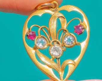 Art Nouveau 15ct Gold Spinel Heart Pendant
