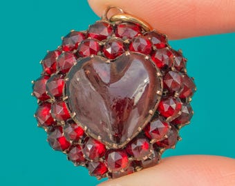 Victorian 9ct Gold Garnet Cabochon Heart Cluster Pendant, Locket Back