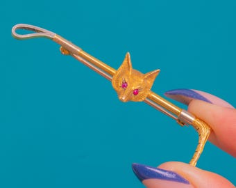 9ct Gold Fox Head Bar Brooch, Ruby Eyes - MAPPIN & WEBB Red Velvet Box