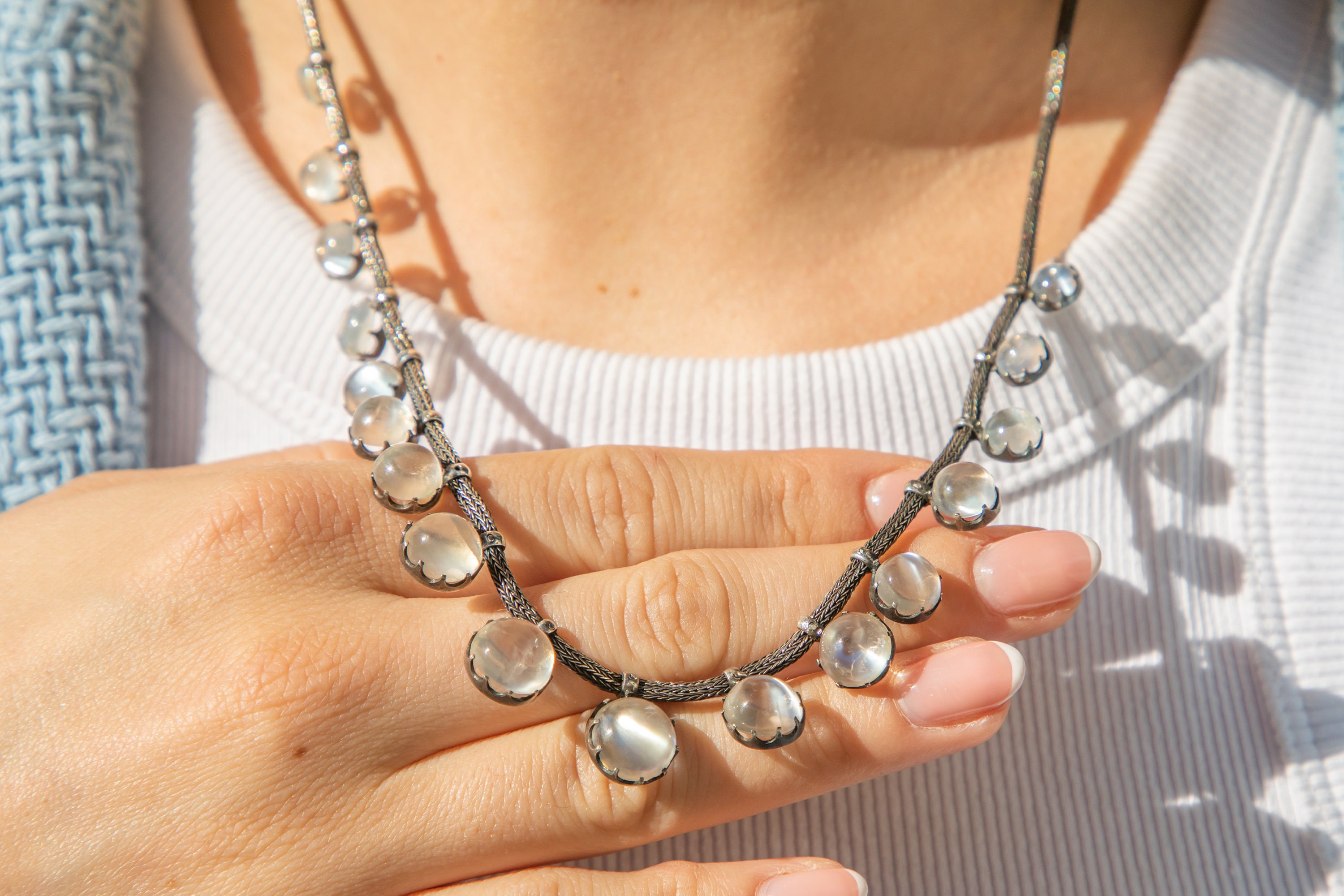 Necklace styles – lavalièr, négligée, and sautoir – navette jewellery
