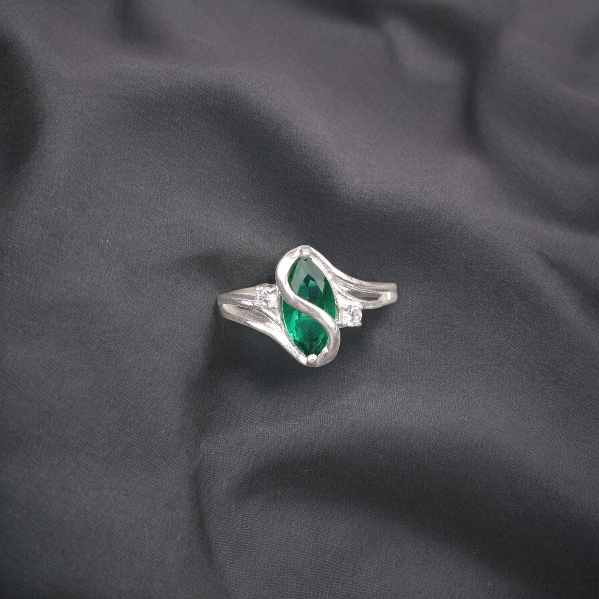 KAMBO Anello Artigianale In Argento Sterling 925 Con Ametista Verde Naturale E Design Aquila - Gioiello Unico Per Donne, Regalo Pesci