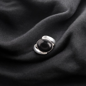 Anillo de plata con turmalina negra, anillo de plata de ley 925, anillo de uso diario, anillo con piedra natal de turmalina negra, anillo hecho a mano, regalo para madre