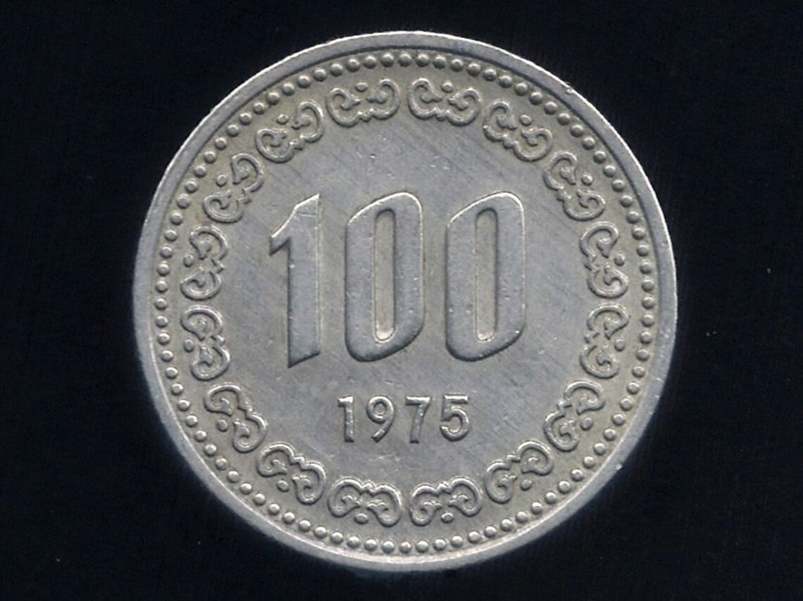 Монета южной кореи 100 вон