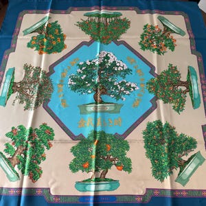 Hermès vintage scarf “Bonsaï” – 100% silk – 90 x 90 cm – rare model 1991 – luxury collector’s item