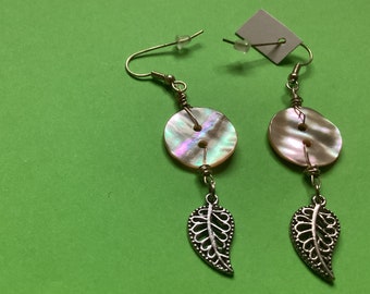 Elegant earrings with MOTHER-OF-PEARL BUTTON & LEAF