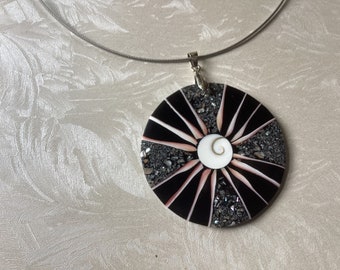 Necklace with SHELL PENDANT