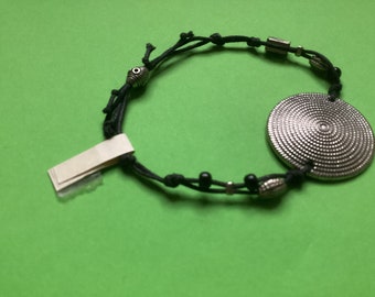 Bracelet with silver-colored DISC