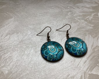 Cabochon jewelry earrings PAISLEY pattern in blue