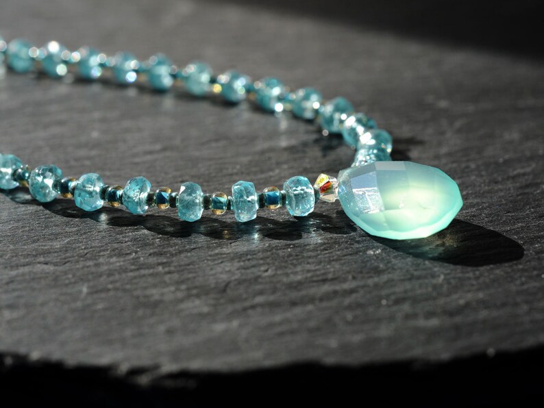 Chalcedony and apatite gemstone necklace image 3