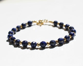 Lapis lazuli gemstone bracelet with pyrite