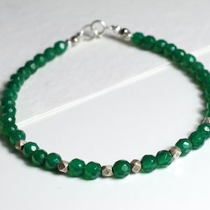 Agate gemstone bracelet, stackable bracelet, yoga bracelet, arm candy image 1