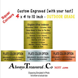 Pode incluir: Uma placa retangular gravada sob medida com cantos quadrados, disponível em acabamentos de ouro, prata ou cobre escovado com texto preto. A placa exibe um exemplo de texto memorial para Kingdom Alfred Anderson, incluindo datas e homenagens familiares.