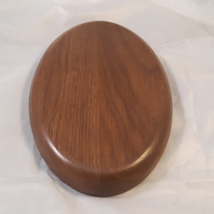 Walnut - 8-1/4 x 5-1/8 inch Oval Base American Walnut Made in USA black finish option no hole- [engraved TropPlt Option NotAttached] .75x3&quot;