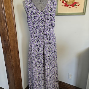 Vintage Fashion Bug Long Purple Floral Dress