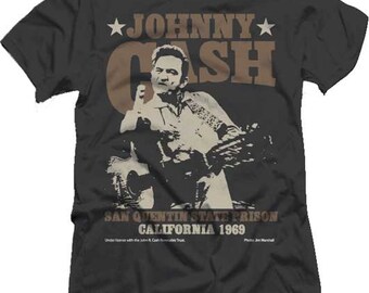 Johnny Cash Outlaw Finger M, L, XL, 2XL Black T-Shirt
