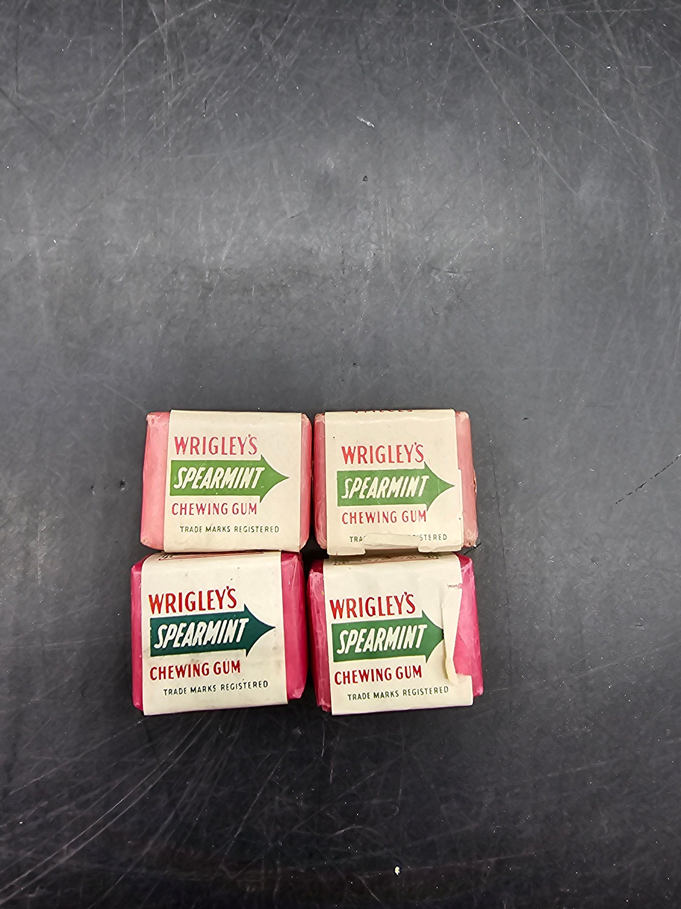 Advertising Wrigley's Spearmint Chewing GUM STICKS With Wrappers
