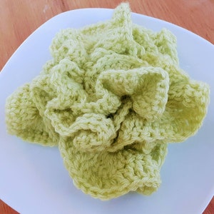 Large salad crocheted - children's kitchen