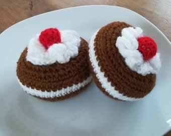 2 sweet crocheted cupcakes