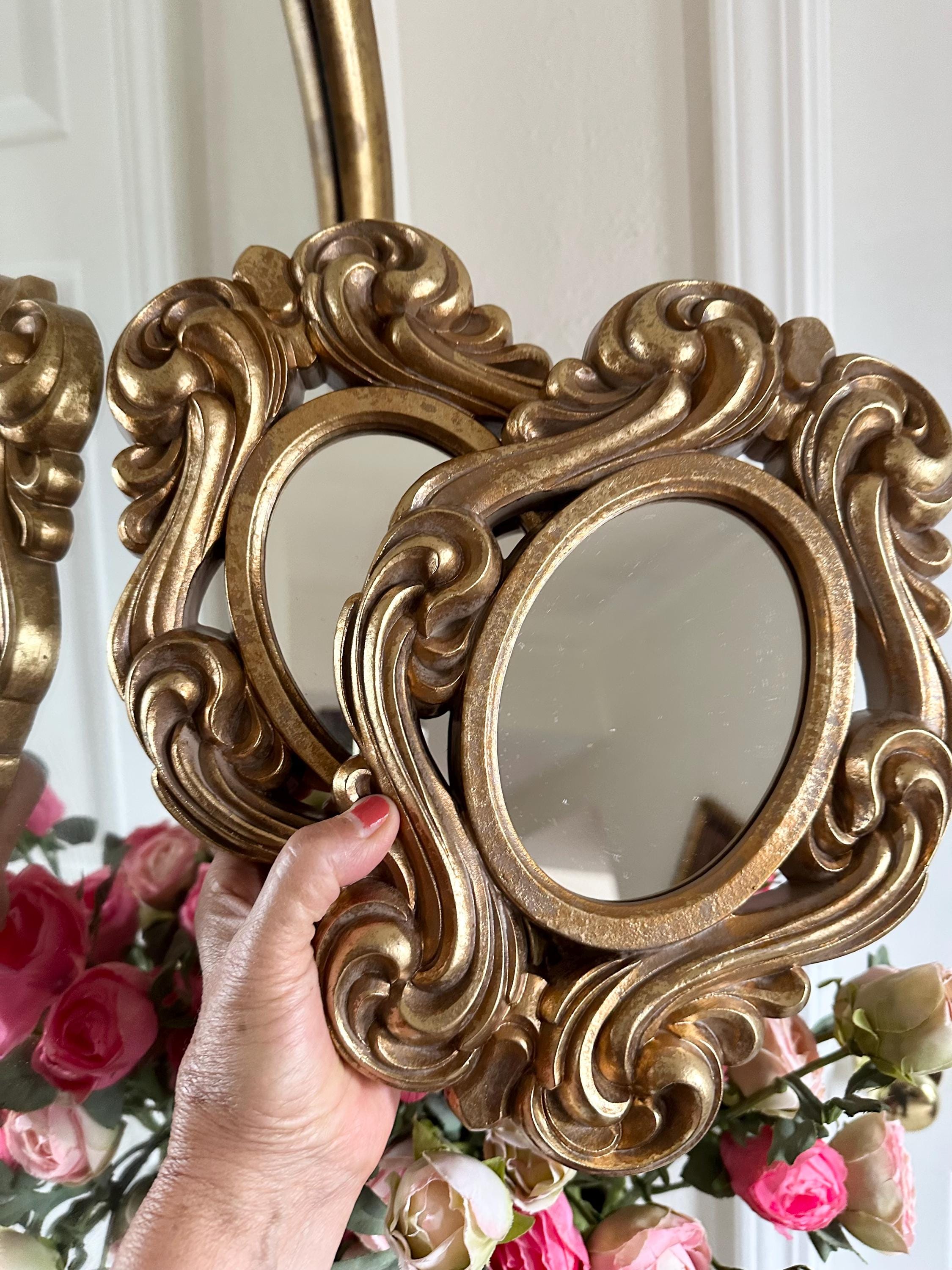 バラ装飾の楕円形壁掛け鏡 バラ装飾の楕円形壁掛け鏡 壁掛けミラー ウォールミラー 壁掛け
