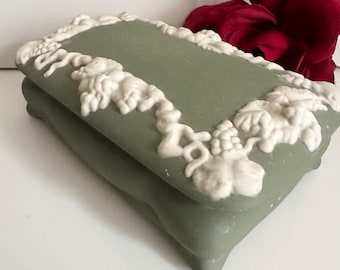Vintage cameedoos, groene snuisterijdoos