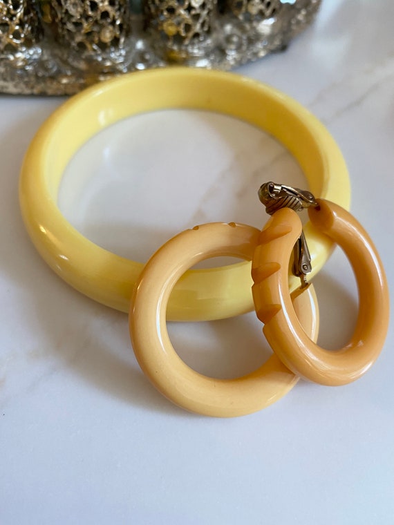 Bakelite Jewelry Set, Yellow Bakelite Bangle, Butt