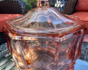 Tarro de dulces octogonal rosa de cristal vintage de Indiana con tapa.