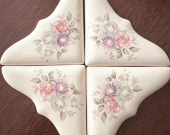 Piezas de azulejos decorativos de porcelana vintage