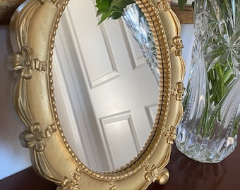 ヴィンテージオーバルゴールドギルトミラー：ハリウッドリージェンシー