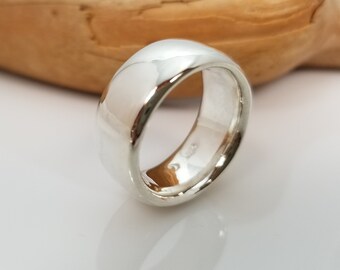 Full Moon Ring: Handcrafted Silver Ring With Unique Design