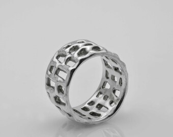 Organic Grid: A Sterling Silver Ring That's a Wearable Work of Art