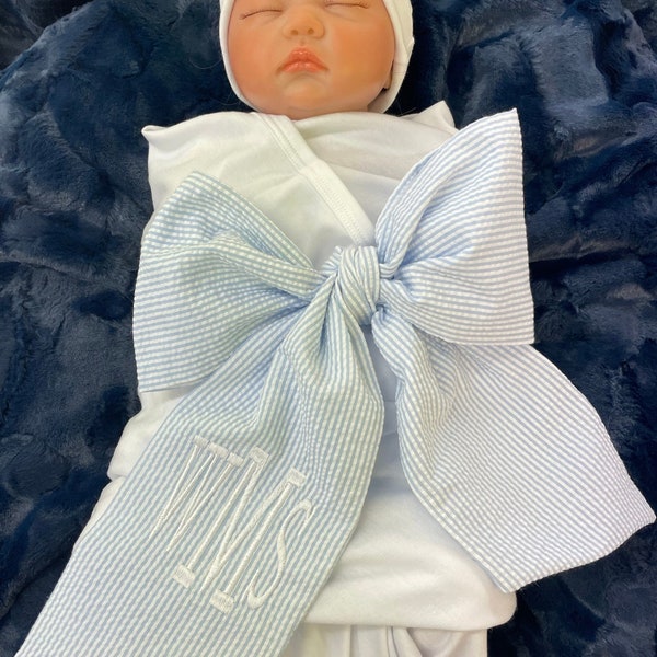 Monogrammed Newborn Infant Baby Seersucker Bow Sash Blanket, Maternity Photography Prop, Monogrammed Newborn Wrap, Baby Photo Prop, Big Bow