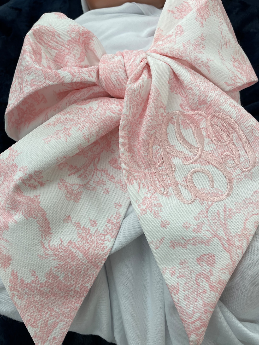 Toile Bow Arrival Blanket main image 0