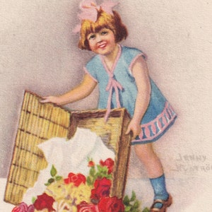 Jenny Nyström / Fête des mères - Belle carte postale vintage inutilisée Suède - Carte de vœux Art Déco années 1930 - Petite Fille Fleurs roses cadeau mère
