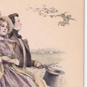 Joyeuses Pâques / Amoureux élégants - Belle carte postale viennoise vintage 1905/10 - Robe pour femme de l'époque édouardienne, cadeau fleurs oeuf - Artiste Vienne