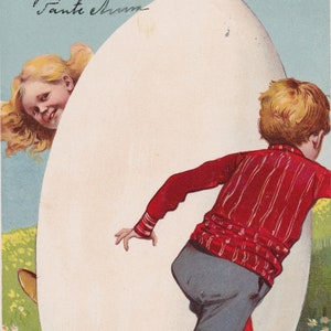 Gioco di Pasqua per bambini - Bella cartolina svedese di auguri antica 1905 - Piccoli bambini attorno a una gigantesca ragazza uovo - vestito effimero vintage