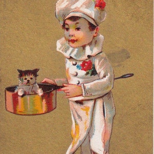 Un buen guiso - Preciosa tarjeta comercial victoriana francesa de alrededor de 1895 - Sin publicidad. - Chef, niño, gato, gatito, cocinero, sartén - Efímera cromada vintage