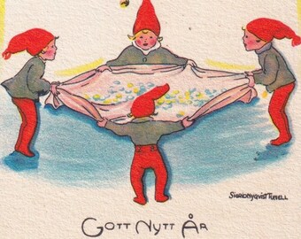 Sigrid Nyqvist Tunell / Happy New Year wishes 1939 - Small swedish vintage postcard - Leprechaun children gnome catching money coins Tomte