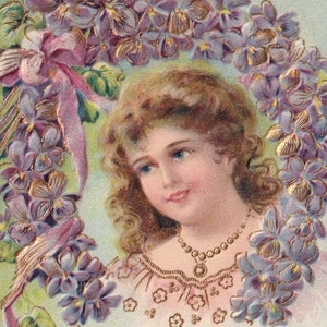 Salutations de l'amitié 1908 - Belle carte postale ancienne en relief Suède - Fleurs pour femme élégante - Carte vintage Art nouveau Belle Epoque