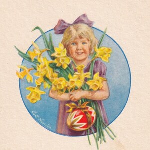 Curt Nyström - Joyeuses Pâques des années 40 - Belle carte postale suédoise ancienne - Petite fille décorée d'oeufs et de fleurs de jonquilles - Éphémères vintage scandinaves