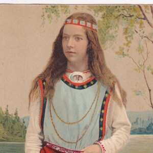 Ritratto tradizionale di ragazza svedese - Bella cartolina vintage 1905 - Paesaggio marino di campagna scandinava per bambini - Abito vecchio stile art Deco
