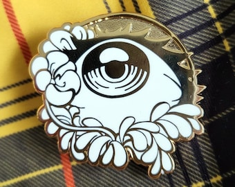 Floral eye enamel pin, eyeball pin, halloween enamel pin, halloween aesthetic pin, gold enamel pin, flower pin, flower lapel pin, spooky pin